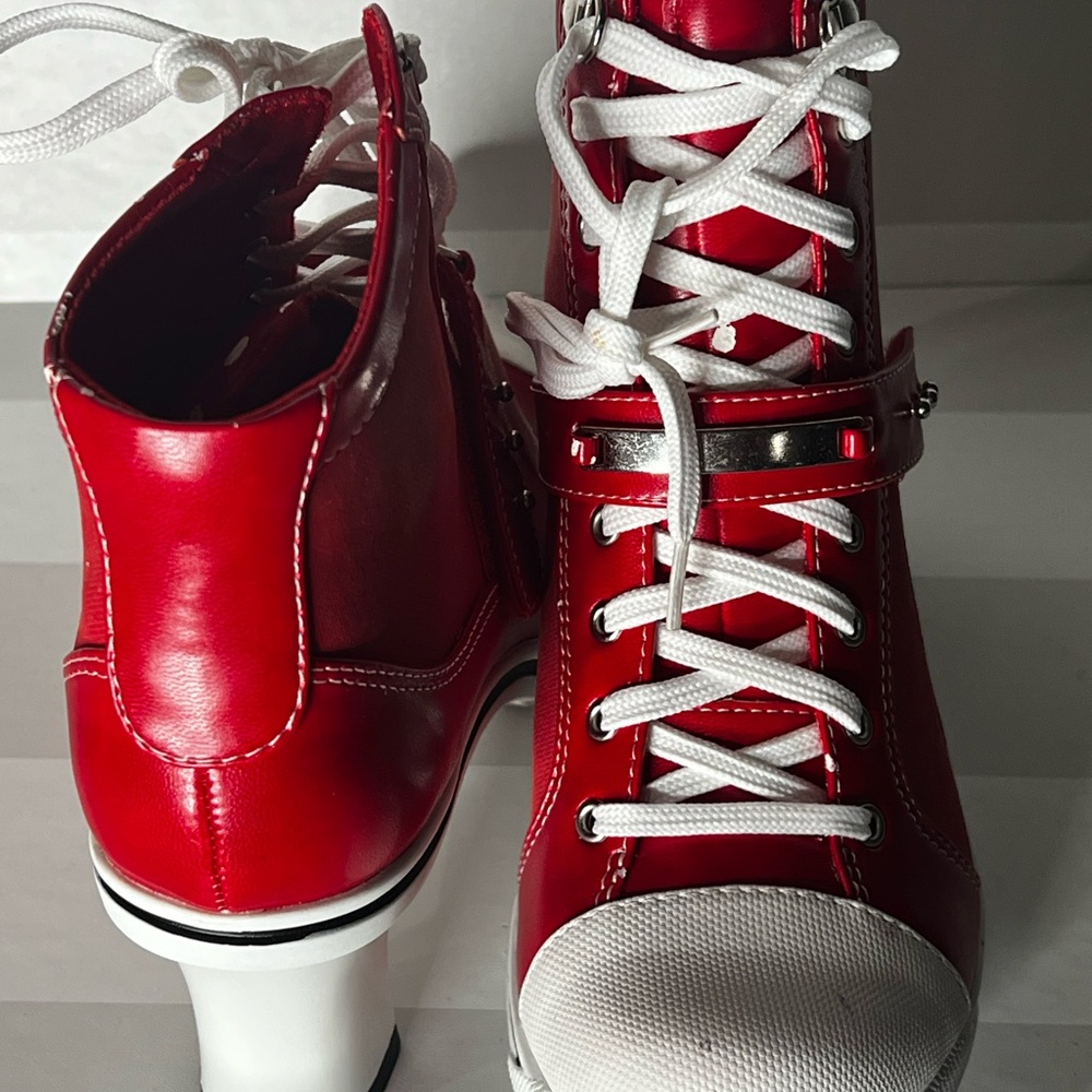 Women Vintage L.E.I.  1990 Sneaker Boots In Red With Defects. Size 7 1/2 - Picture 2 of 16